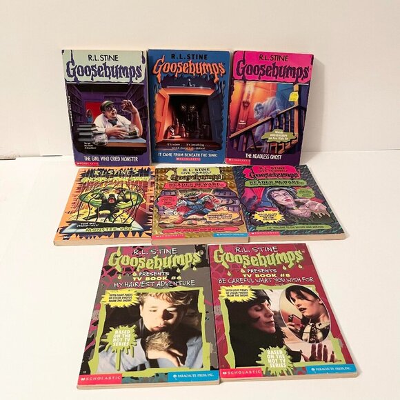 Lot of 8 R L Stine Books Goosebumps Ghost of Fear Street - Picture 1 of 16